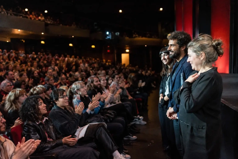 toronto-film-festival-audience-choosing-a-favorite-movie-filmmakers-and-audience.png