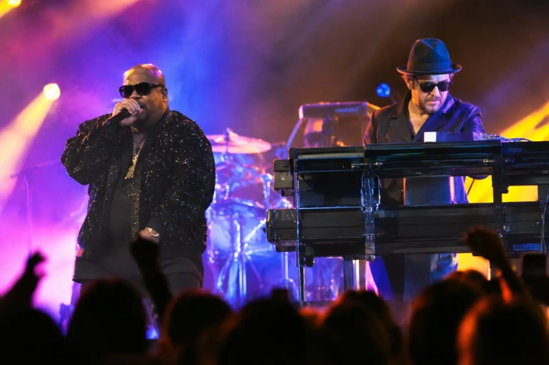 realistic-editorial-concert-image-of-gnarls-barkley-duo-ceelo-green-and-danger-m.png