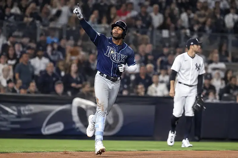 Rays capitalize on a messy Yankees night