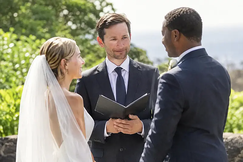 Tobey Maguire officiated his ex-wife’s Hawaii wedding
