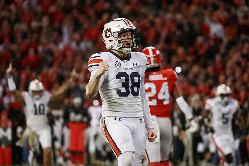 Auburn stuns No. 1 Georgia on the final kick