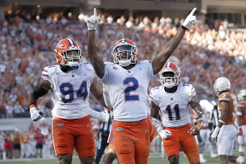 Florida rallies from 14 down to topple Texas