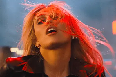 MILEY Turns Bass Persuades Into TikTok’s Most Polished Fan Challenge Yet