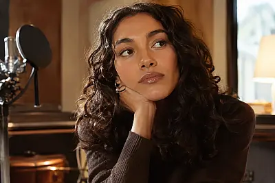 Olivia Dean Reclaims No. 1 as Megan Thee Stallion Revives Tina Snow: 4 Stories to Know