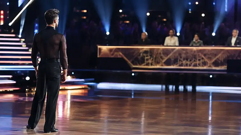 Four October 17 Entertainment Stories: ‘DWTS,’ ‘Mom’ and a Box-Office Surprise
