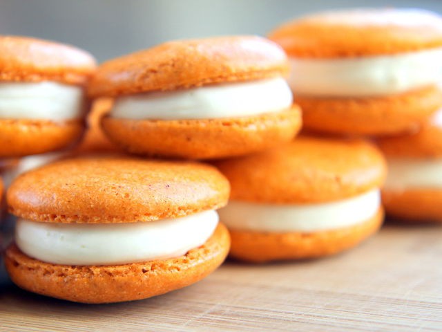 Pumpkin Macaroons (make them yourself or buy a dozen and enjoy ; ))